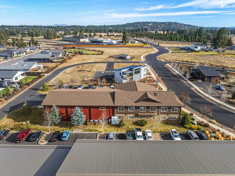 More Photos Of 270 E Sun Ranch Dr, Sisters Industrial For Sale