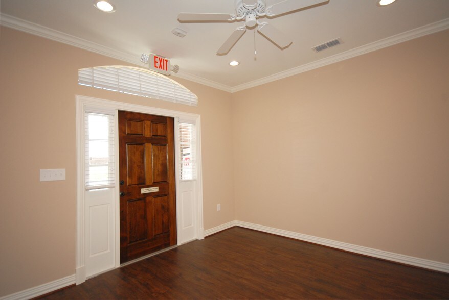 More Photos Of 8951 Collin McKinney Pky, McKinney Medical For Lease