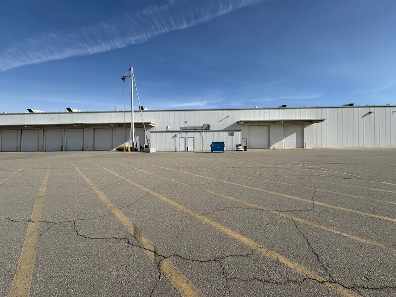 More Photos Of 34598 7th Standard Rd, Bakersfield Warehouse For Sale