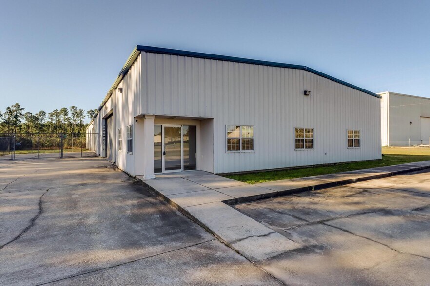 Primary Photo Of 21051 Coastal Pky, Gulfport Industrial For Sale