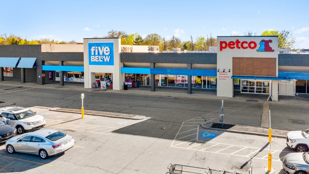More Photos Of 1901 S Hurstbourne Pky, Louisville General Retail For Lease