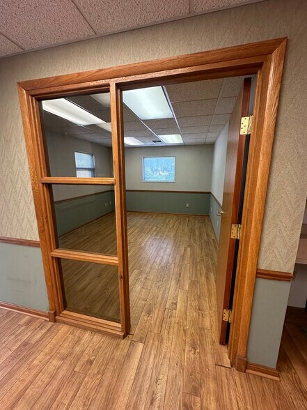 More Photos Of 460-470 Old Frankstown Rd, Monroeville Light Manufacturing For Lease