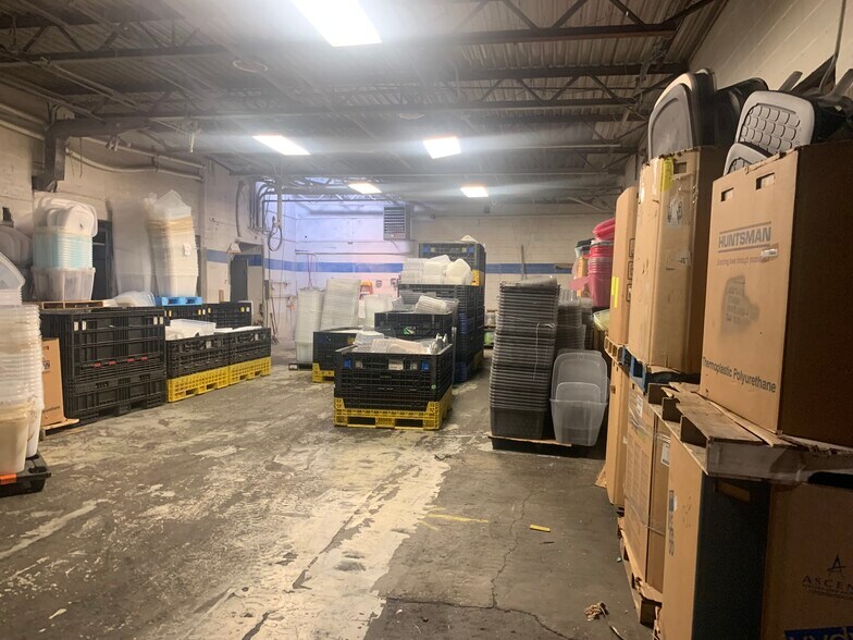 More Photos Of 62 Lakeview St, Leominster Warehouse For Sale