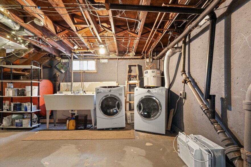 More Photos Of 1516 SE 43rd Ave, Portland Medical For Sale