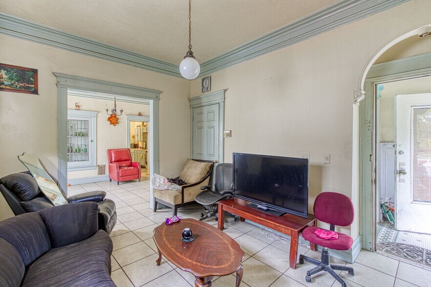 More Photos Of 423 W Grand Blvd, Detroit Apartments For Sale