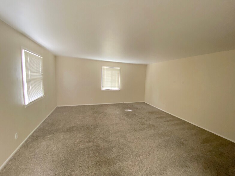 More Photos Of 1275 Berrum Ln, Reno Apartments For Sale