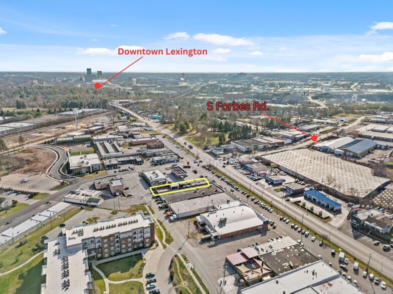 More Photos Of 1415-1419 Leestown Rd, Lexington General Retail For Sale