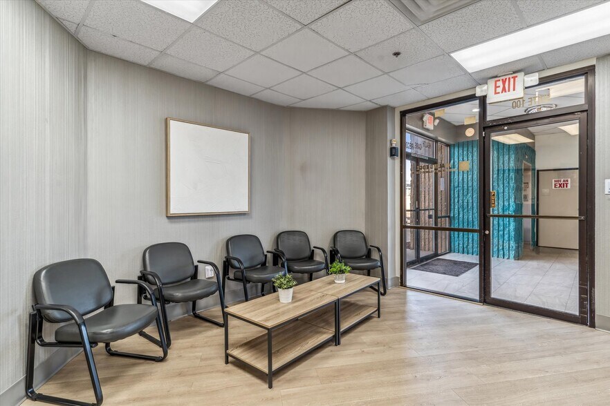 More Photos Of 4220 N 20th Ave, Phoenix Medical For Lease