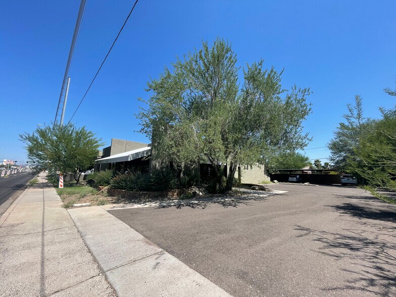 More Photos Of 2211 N 7th St, Phoenix Office For Sale