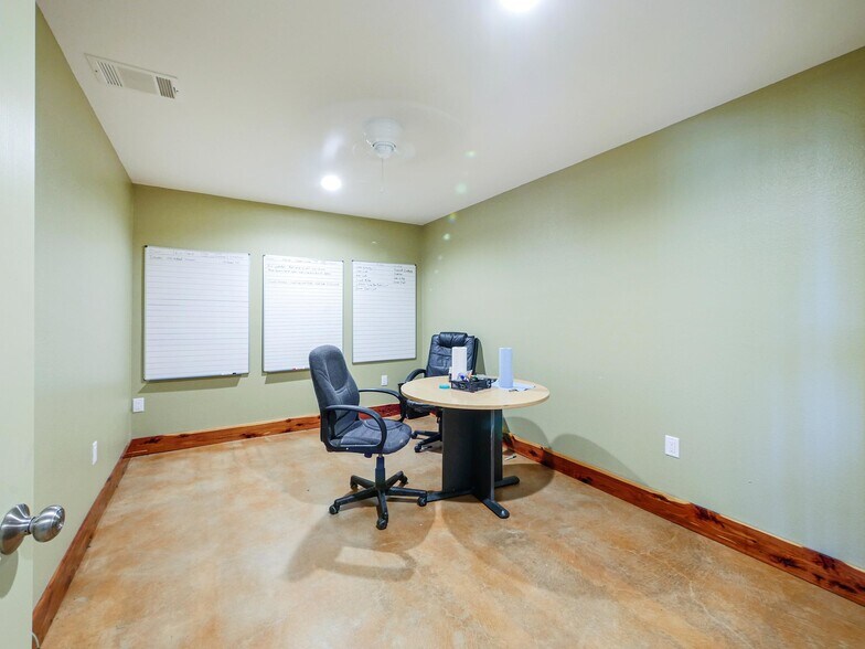 More Photos Of 55 Heritage Rd, Gordonville Office Residential For Sale