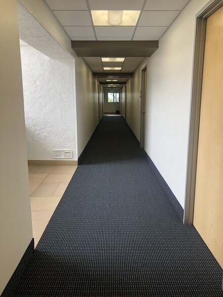 More Photos Of 1940 Garnet Ave, San Diego Medical For Sale