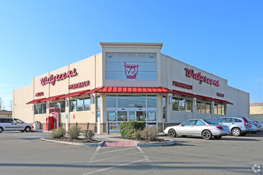 More Photos Of 5785 N 1st St, Fresno Drugstore For Sale