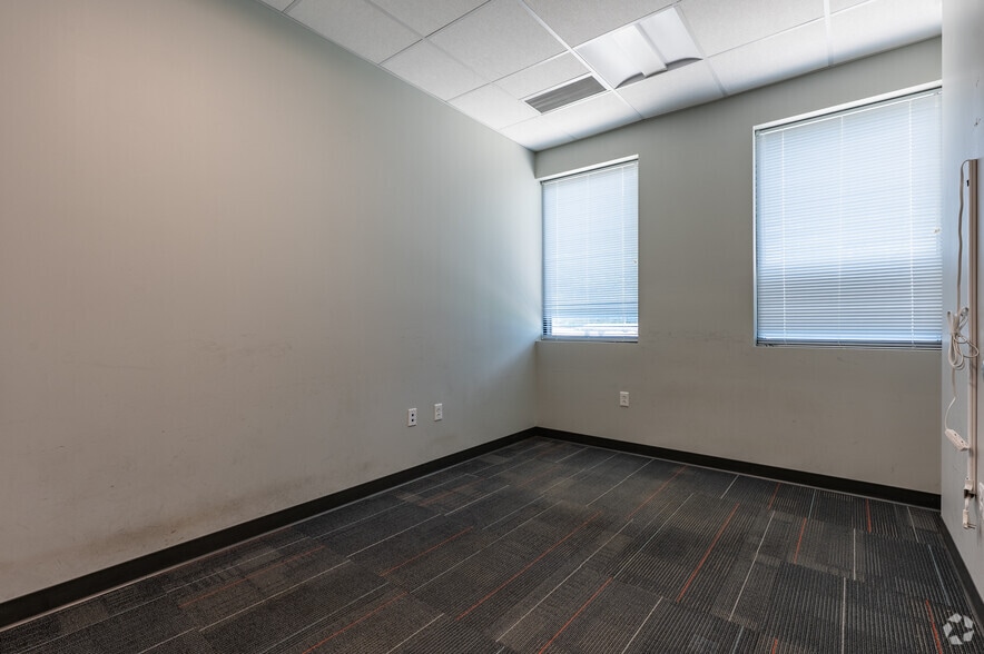 More Photos Of 200 Business Center Dr, Pittsburgh Research And Development For Sale