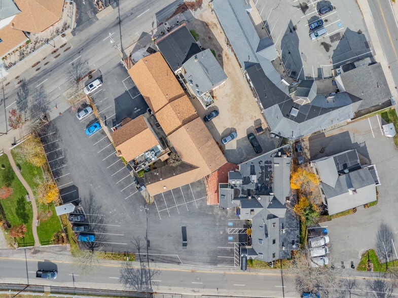 More Photos Of 488 South St, Hyannis Restaurant For Sale