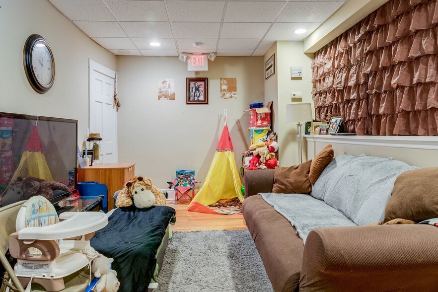 More Photos Of 53 Audrey Ave, Oyster Bay Storefront Retail Residential For Sale