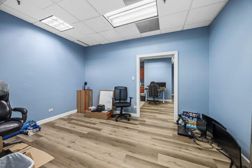 More Photos Of 17720-17724 Oak Park Ave, Tinley Park Office For Sale