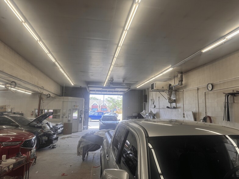 More Photos Of 2218 4th St, White Bear Lake Auto Repair For Lease