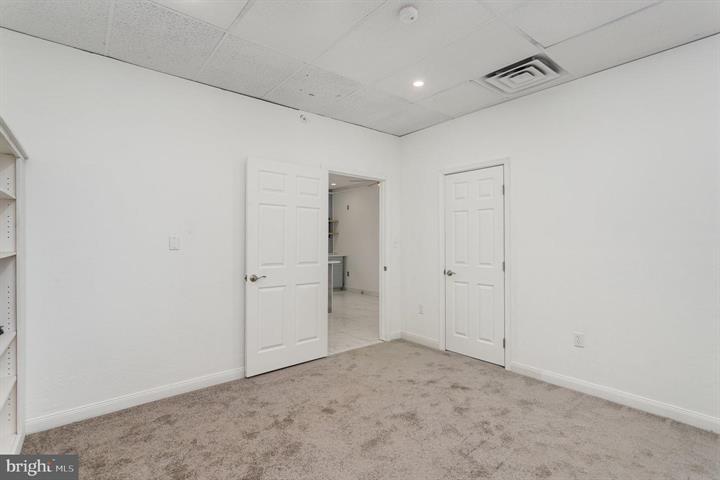 More Photos Of 1880 W Market St, York Storefront Retail Office For Sale