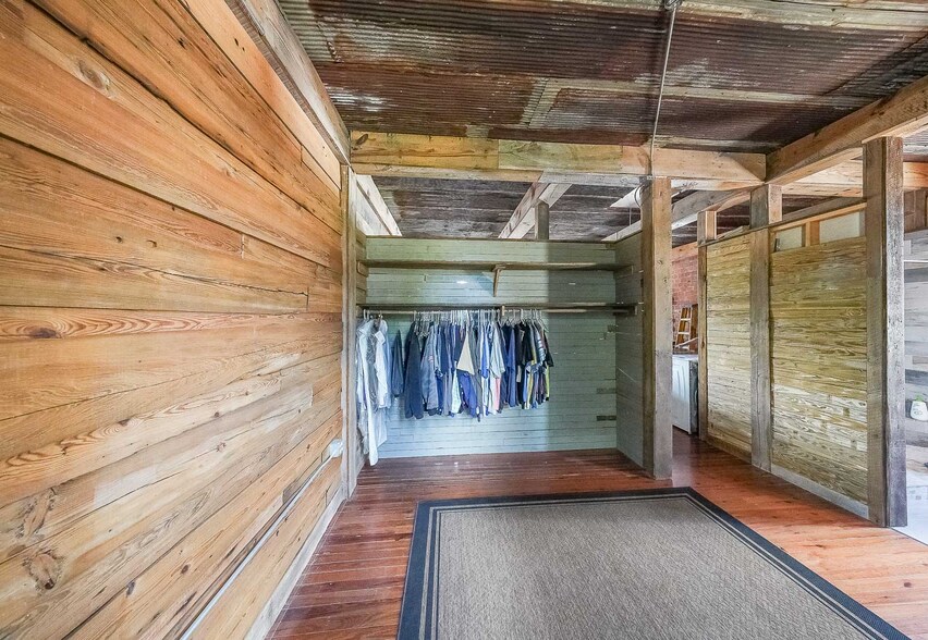 More Photos Of 250 Cleveland St, Locust Grove Industrial For Sale
