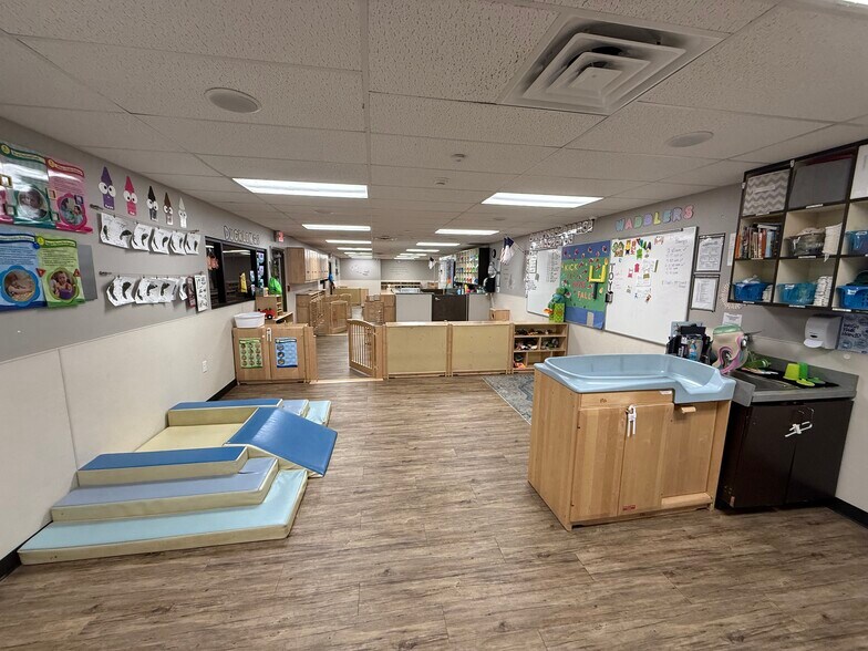 More Photos Of 5211 13th St, Lubbock Daycare Center For Sale