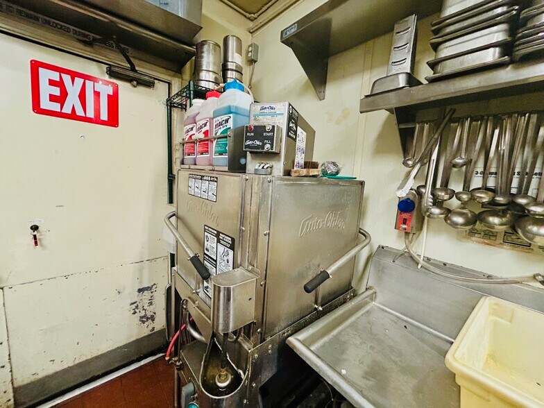 More Photos Of 32123 Cathedral Canyon Dr, Cathedral City Restaurant For Sale