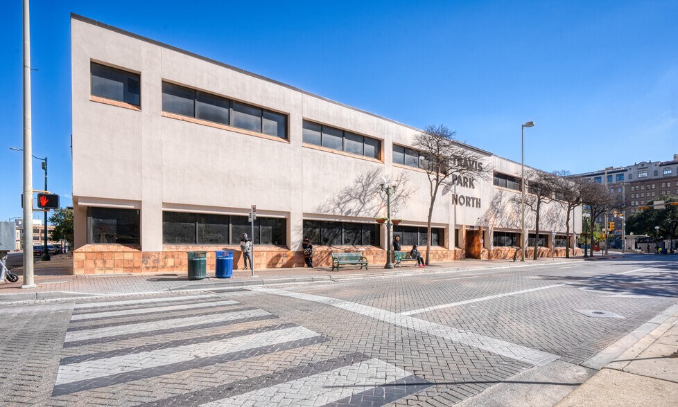 Primary Photo Of 800 Navarro St, San Antonio Office For Lease