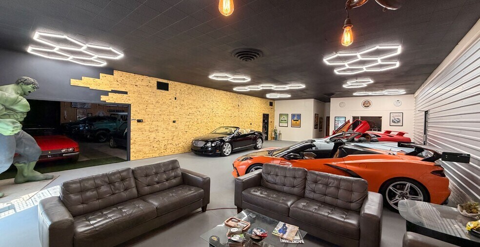 More Photos Of 1101 2nd St NW, Albuquerque Auto Repair For Sale