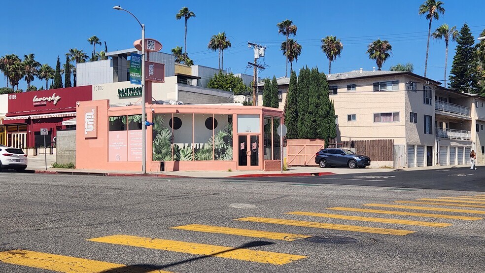 Primary Photo Of 1000 N Fairfax Ave, West Hollywood Storefront For Sale
