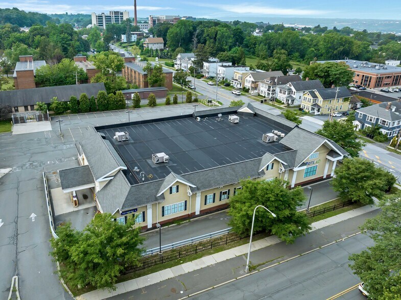 More Photos Of 272 Hoosick St, Troy Freestanding For Lease