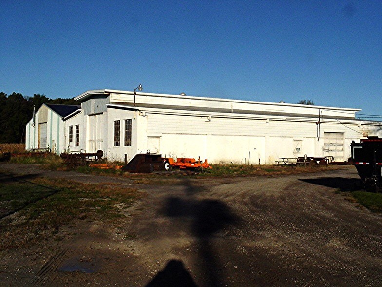 More Photos Of 5410 East Rd, Saginaw Distribution For Sale
