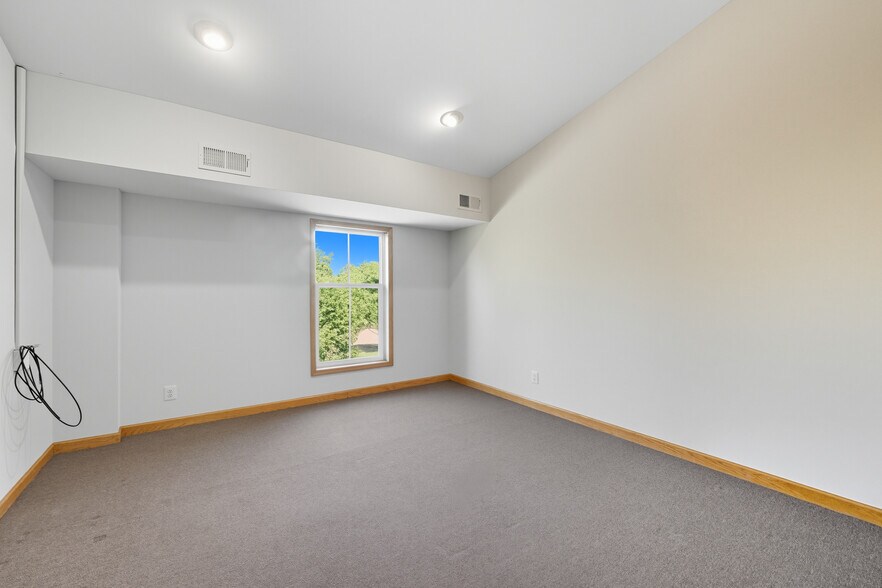 More Photos Of 10130-10134 Colvin Run Rd, Great Falls Medical For Sale