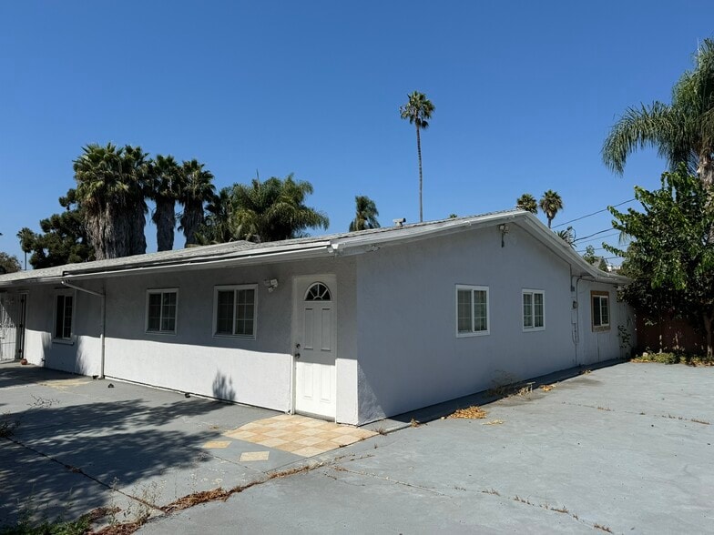 More Photos Of 4669 W Olympic Blvd, Los Angeles Assisted Living For Sale