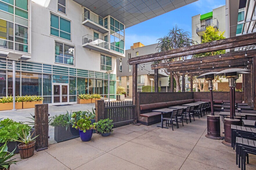 More Photos Of 1705 Ocean Ave, Santa Monica Apartments For Lease