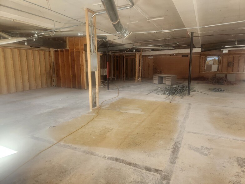 More Photos Of 1100 5th St NE, Staples General Retail For Lease