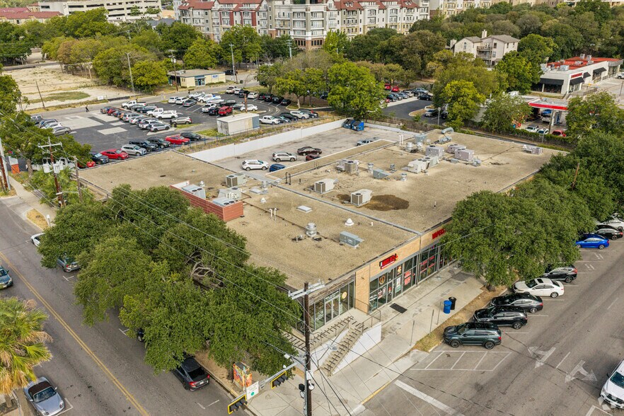 More Photos Of 301 N Guadalupe St, San Marcos Storefront Retail Office For Lease