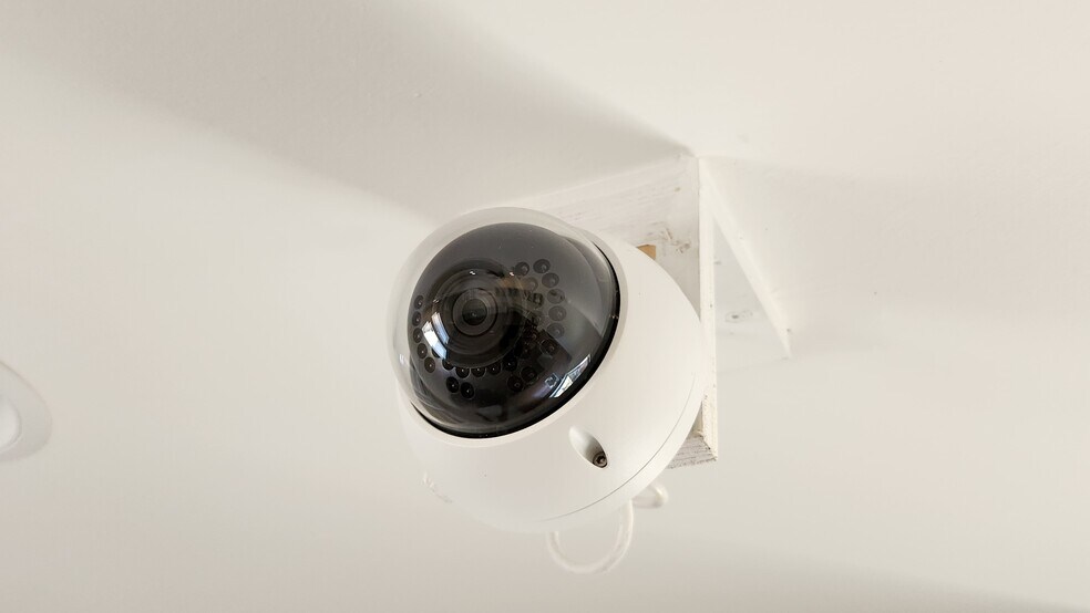 More Photos Of 826 Heights Blvd, Houston Office Residential For Sale