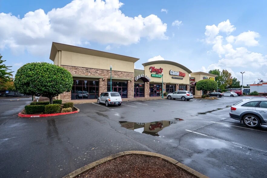 Primary Photo Of 3815 Devonshire Ave NE, Salem Freestanding For Lease