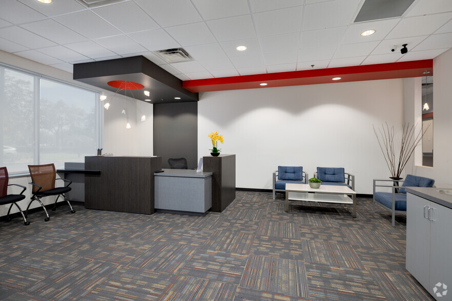 More Photos Of 7560 Red Bug Lake Rd, Oviedo Medical For Sale