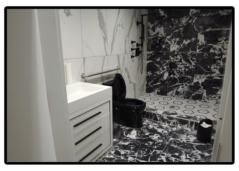 More Photos Of 2135 Liddell Dr, Atlanta Light Manufacturing For Lease