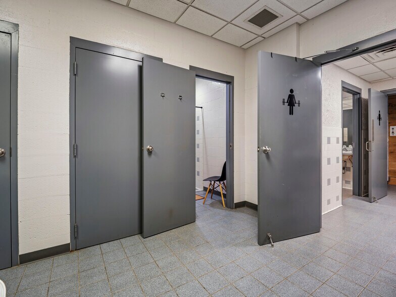 More Photos Of 215 Main St, Huntington Light Distribution For Sale