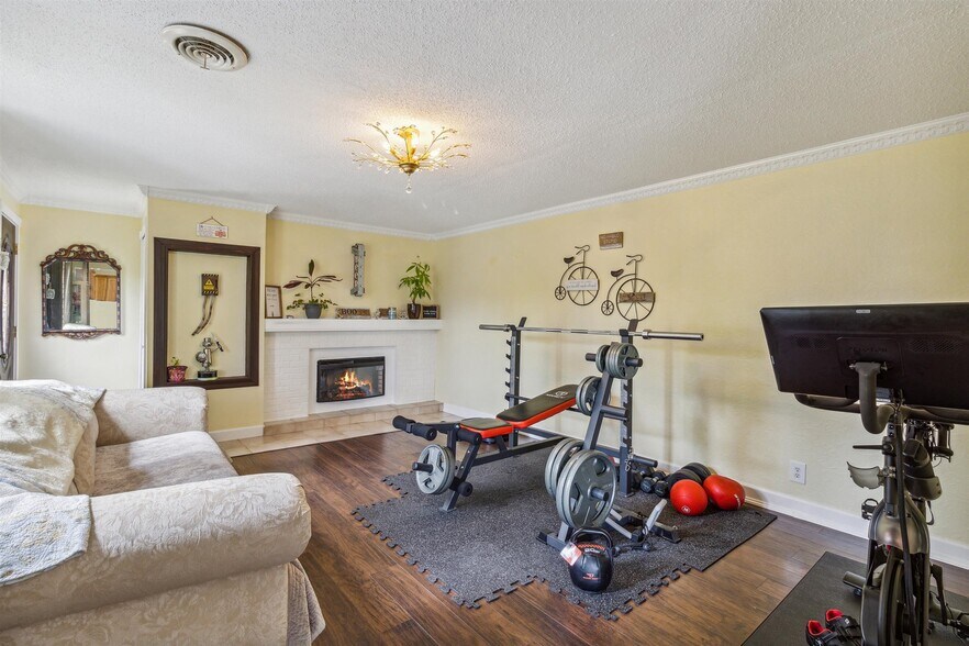 More Photos Of 7010 Frances Rd, Flushing Convenience Store For Sale