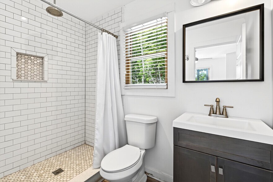 More Photos Of 8026 Buck Creek Rd, Marion Apartments For Sale