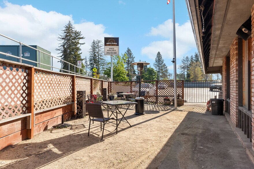 More Photos Of 7126 Skyway, Paradise Storefront Retail Office For Sale