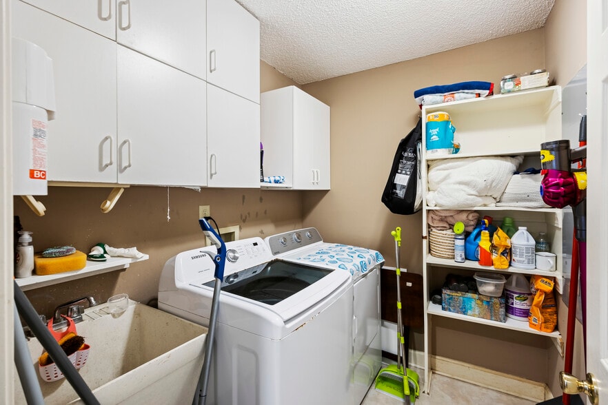 More Photos Of 3168 Stanyarne Dr, Charleston Multifamily For Sale