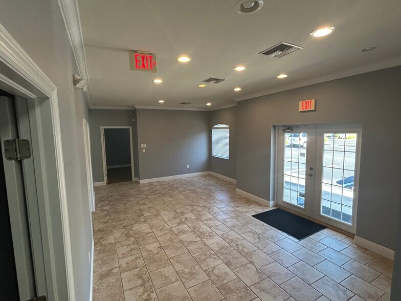 More Photos Of 565 S Hercules Ave, Clearwater Office For Lease