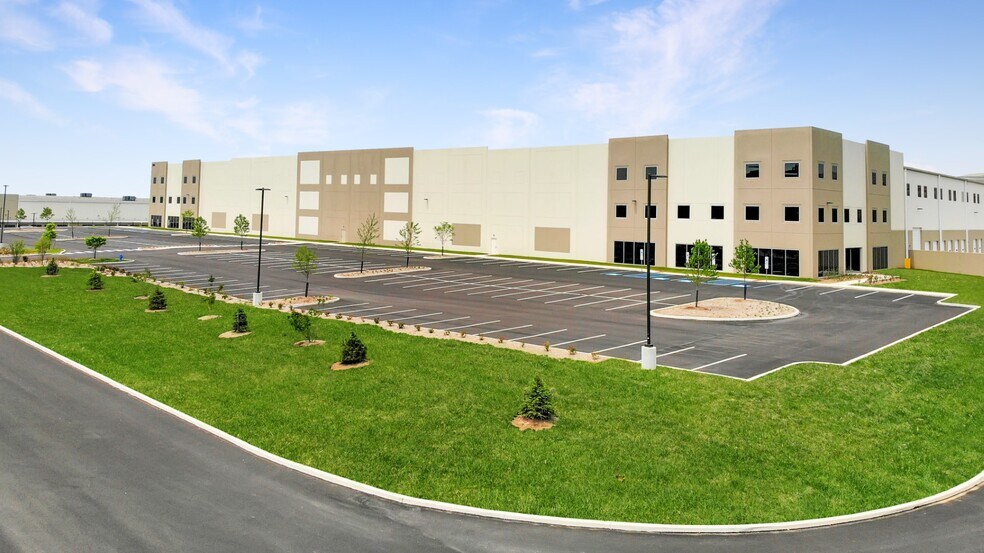 More Photos Of 3905 Commerce Center Blvd, Bethlehem Warehouse For Lease