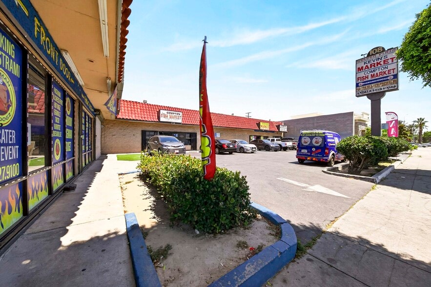More Photos Of 108-120 N Long Beach Blvd, Compton Storefront For Sale