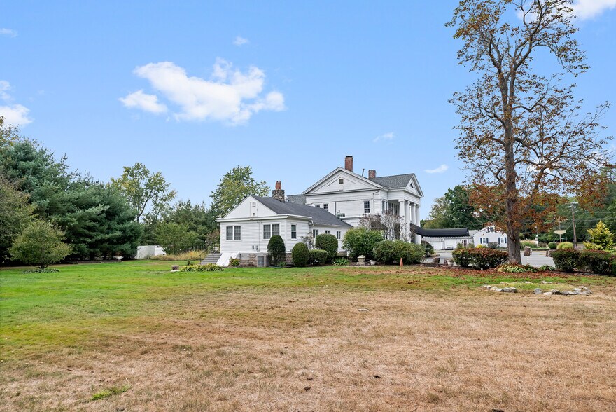 More Photos Of 135 Cooper St, Agawam Specialty For Sale