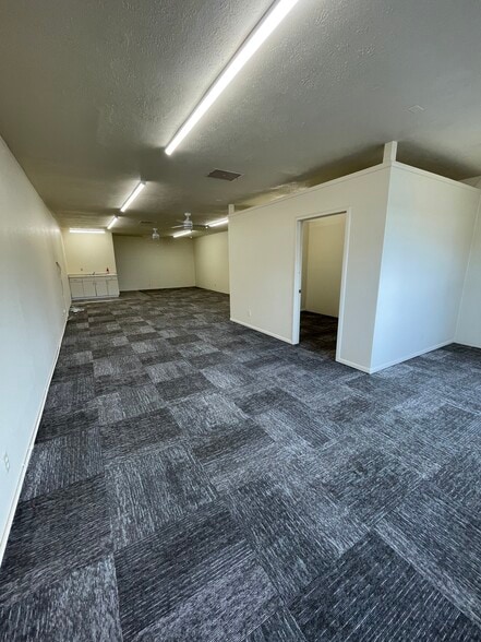 More Photos Of 421 Kalanikoa St, Hilo Loft Creative Space For Lease