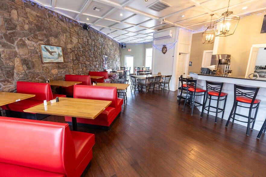 More Photos Of 10770 E State Highway 76, Branson West Hotel For Sale